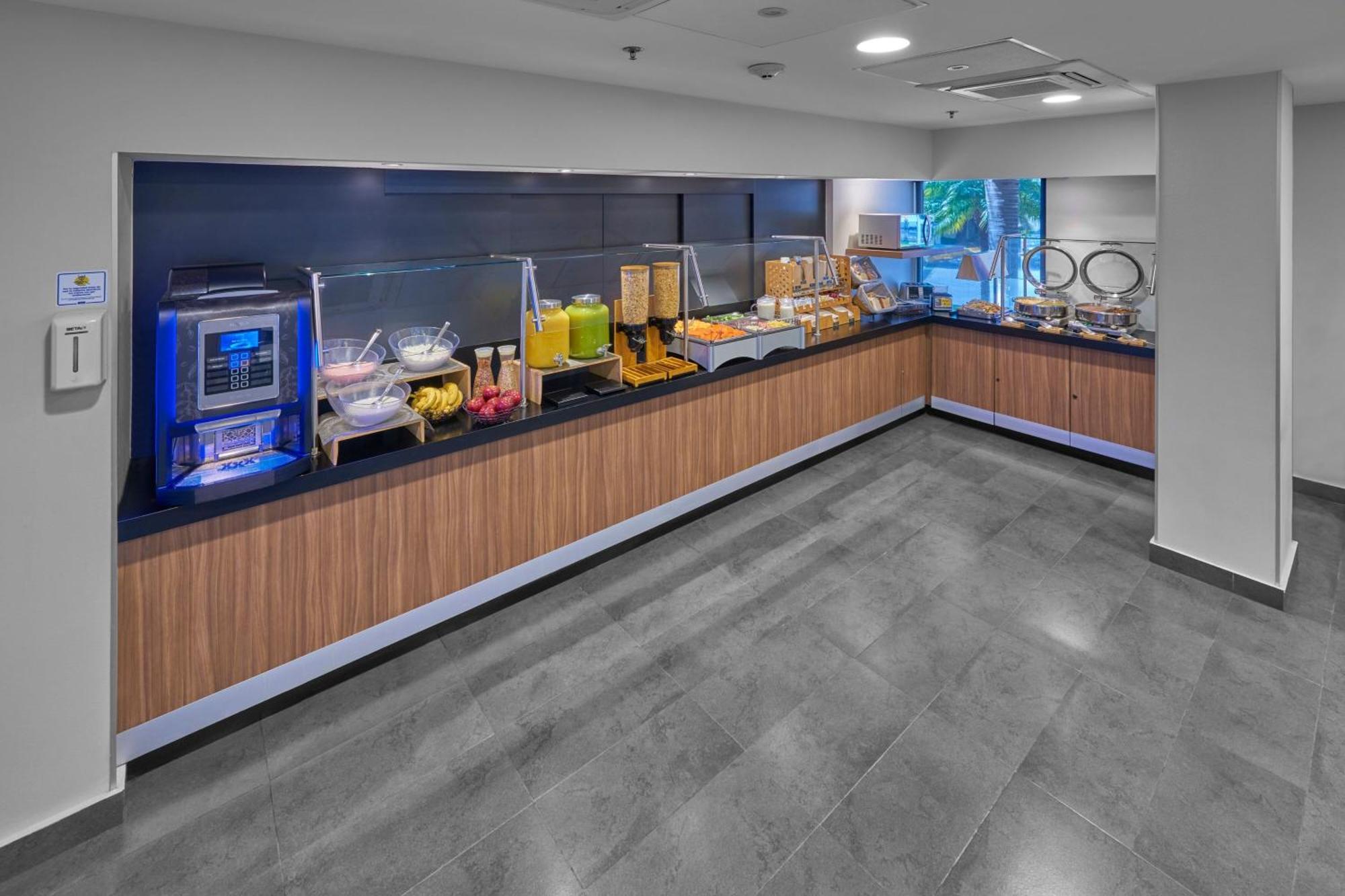 City Express By Marriott Irapuato Exterior photo